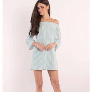 Tobi off the shoulder green dress